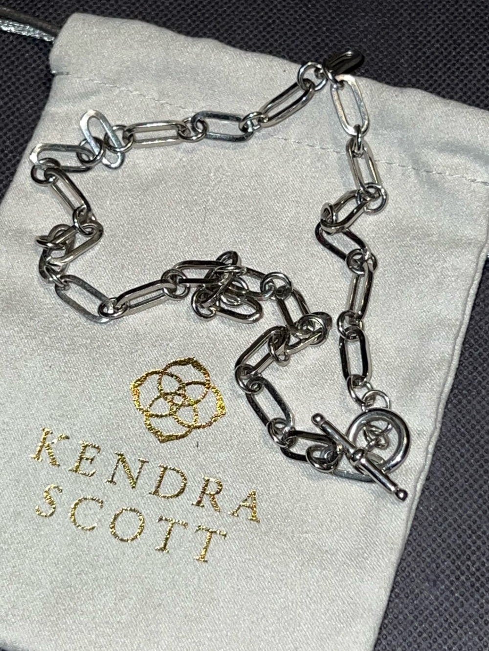 Kendra Scott Sylvia Paperclip Link and Chain Toggle Necklace in Silver